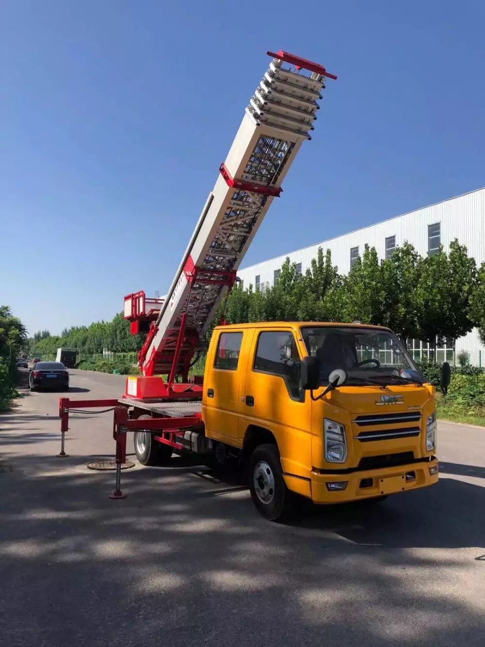 杭州下城附近的云梯车出租服务：轻松解决高空作业需求